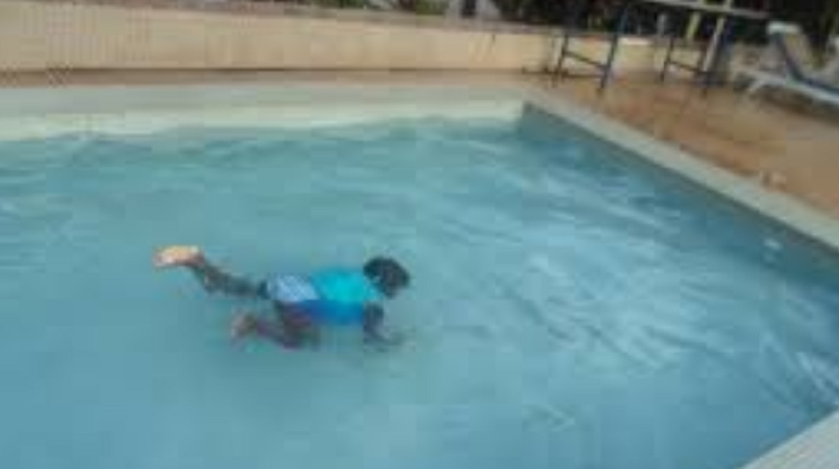 Voyez pourquoi vous ne devez pas laisser vos jeunes jouer  ce jeux dans vos piscines, a pourrait sauver des vies !