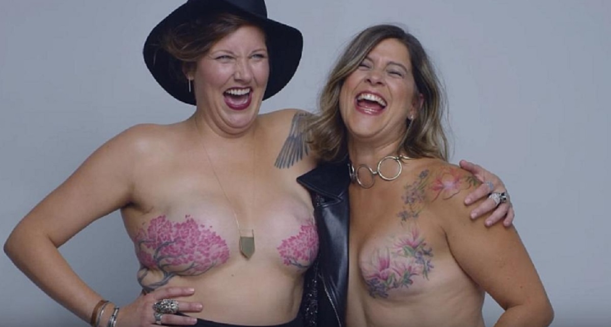 Des survivantes du cancer du sein sensibilisent la population  leur cause en exhibant firement leurs tatouages