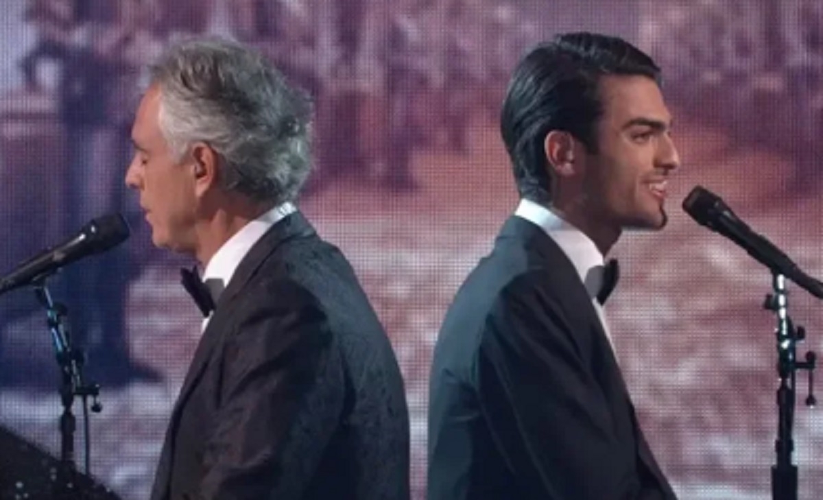 Andrea Bocelli et son fils Matteo chantent en duo, c'est tout simplement magique !