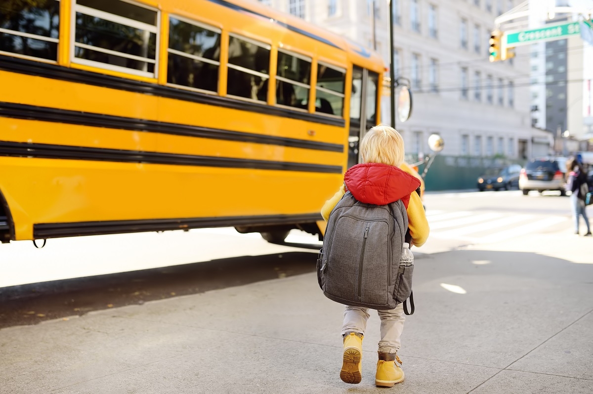 Une fillette de 5 ans laisse seule dans une rue de Qubec par son chauffeur d'autobus