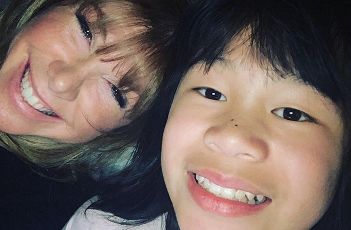 Chantal Lacroix retrouve sa fille apr�s une s�paration de 31 jours et elle pleure de bonheur!