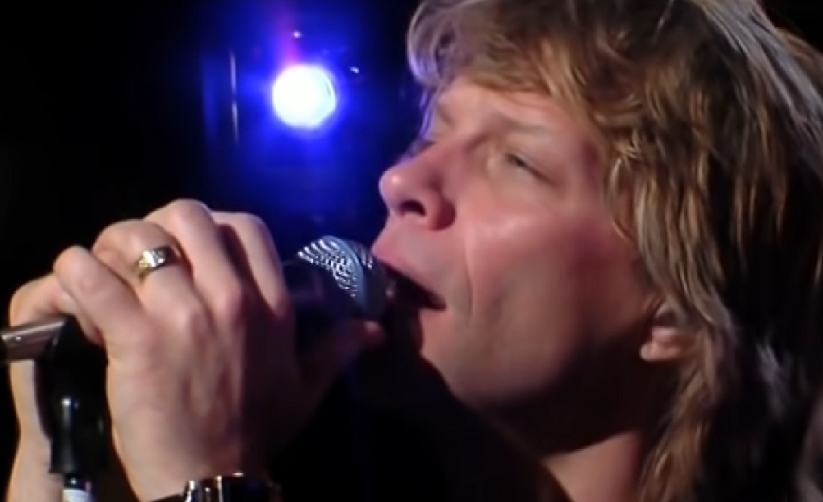 Bon Jovi vous donnera des frissons avec cette interprtation de la chanson Hallelujah