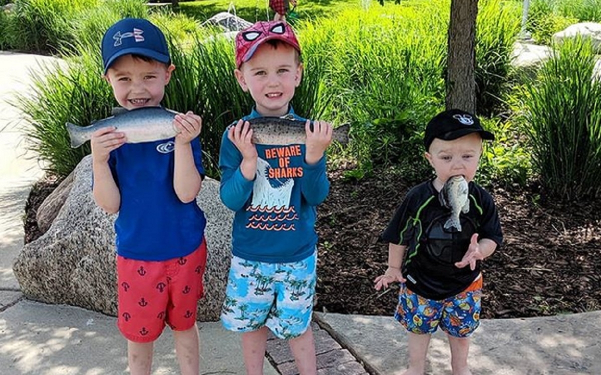 La photo de ses trois enfants et leurs prises de ''pêche'' vous fera mourir de rire